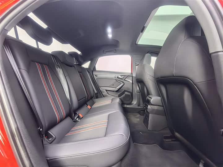 Фото 23 - Audi A3