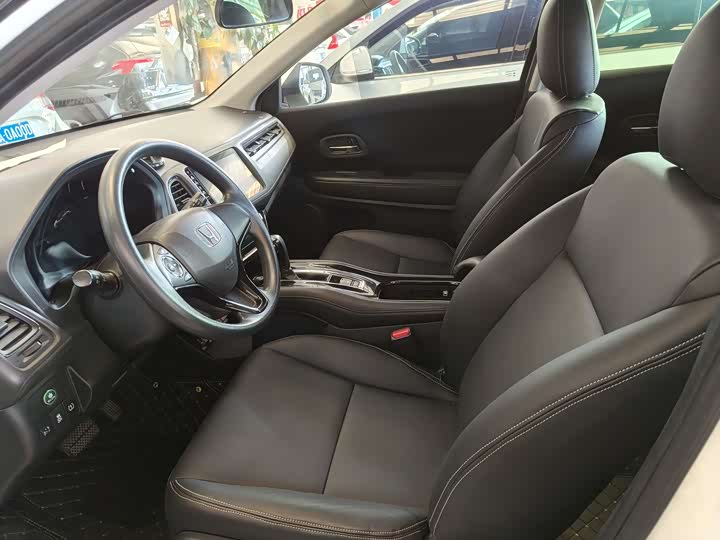 Фото 4 - Honda Vezel