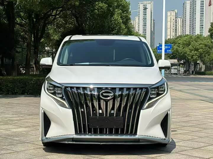 Фото 2 - GAC Trumpchi M8