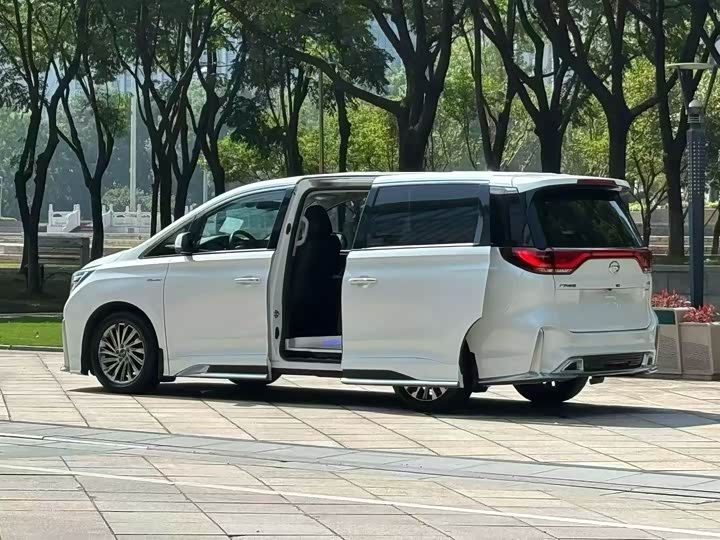 Фото 5 - GAC Trumpchi M8