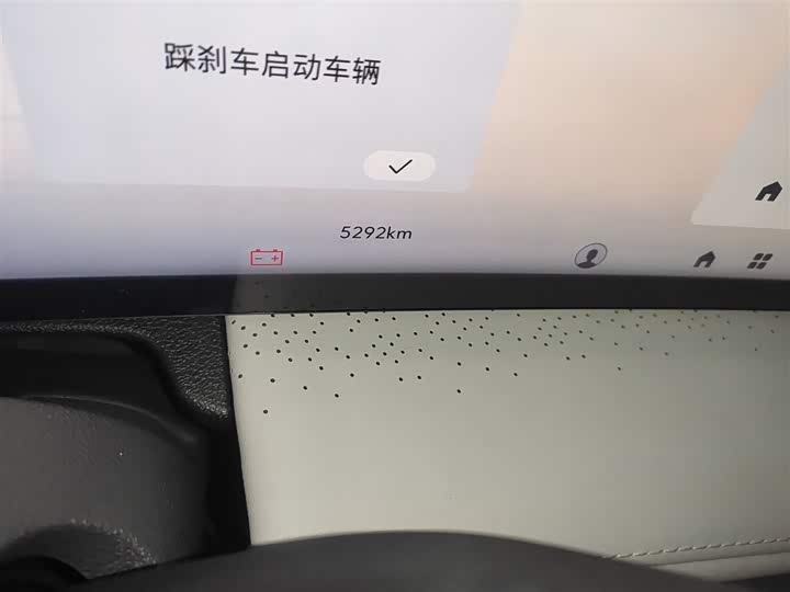 Фото 19 - Buick GL8 ES