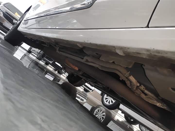 Фото 2 - Buick GL8 ES