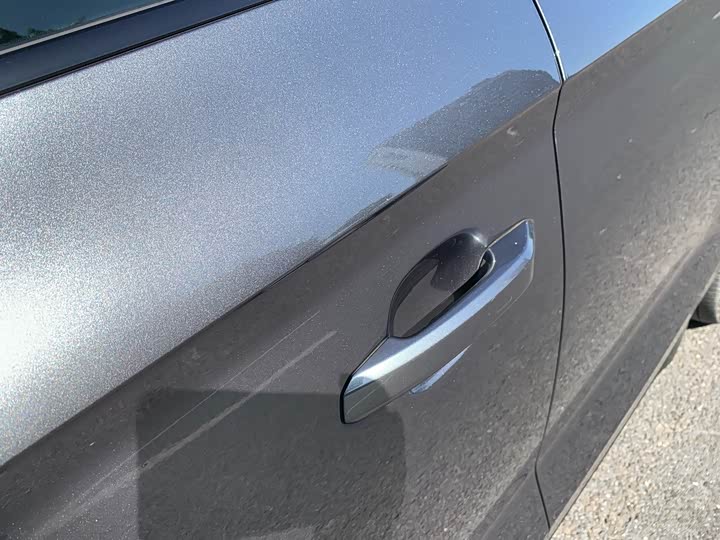 Фото 11 - Audi Q5L