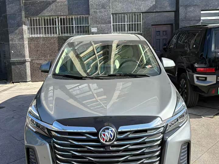 Фото 3 - Buick GL8 ES