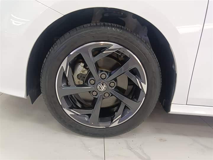 Фото 23 - MG Motor 5