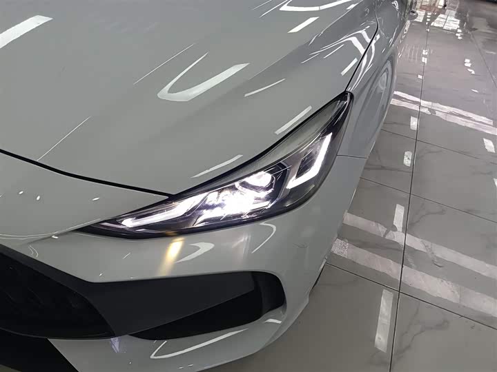 Фото 24 - MG Motor 5