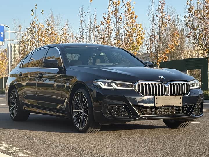 Фото 3 - BMW 5 Series