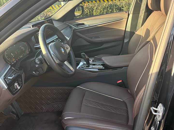 Фото 5 - BMW 5 Series