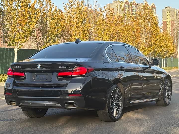 Фото 9 - BMW 5 Series