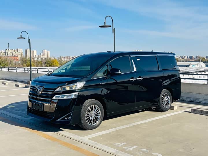 Фото 1 - Toyota Vellfire