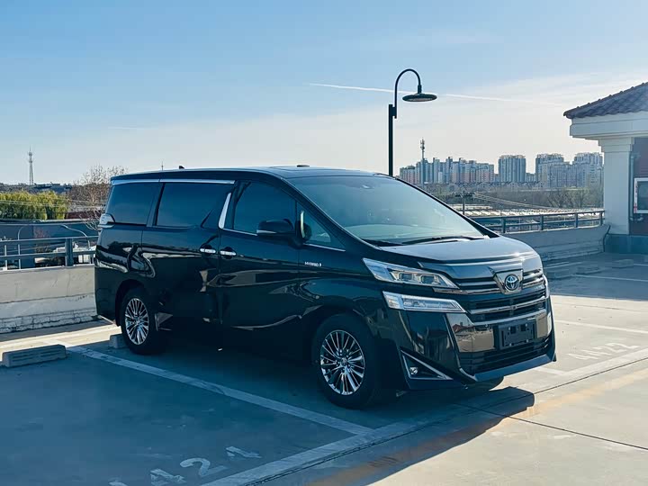 Фото 3 - Toyota Vellfire