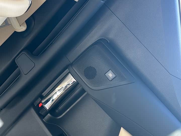 Фото 33 - Toyota Vellfire