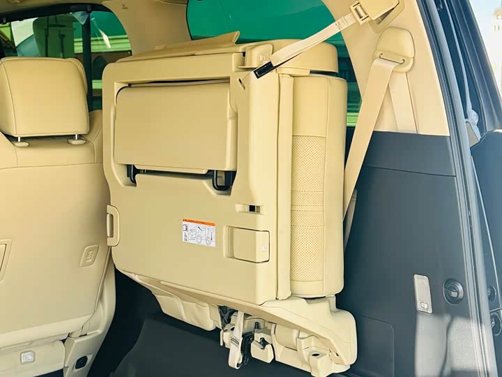 Фото 43 - Toyota Vellfire