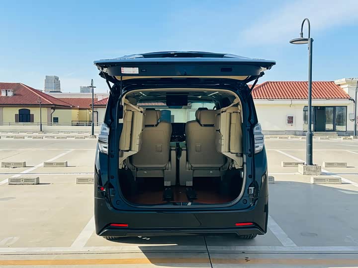 Фото 45 - Toyota Vellfire