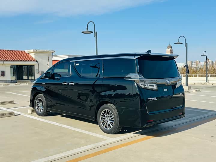 Фото 6 - Toyota Vellfire