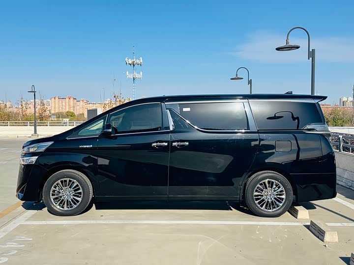 Фото 7 - Toyota Vellfire