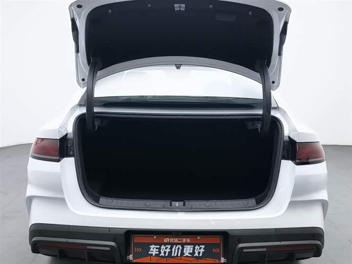 Фото 16 - BYD Qin L