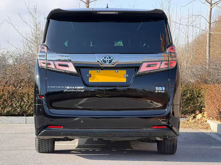 Фото 9 - Toyota Vellfire