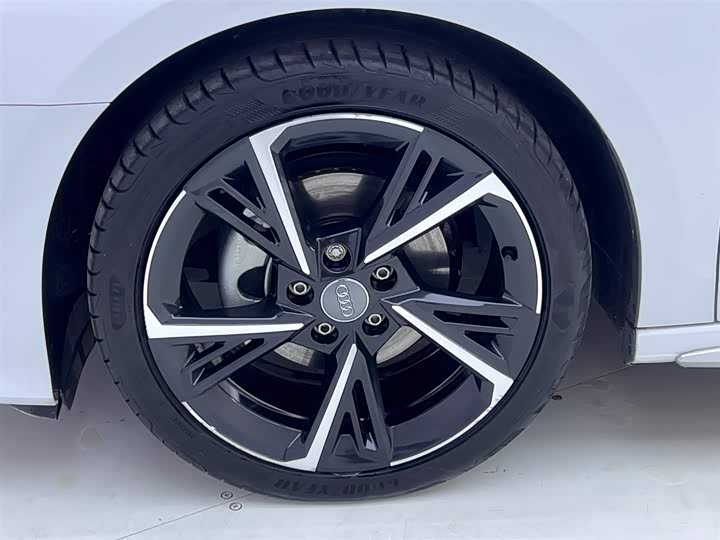 Фото 12 - Audi A3