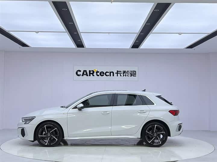 Фото 2 - Audi A3