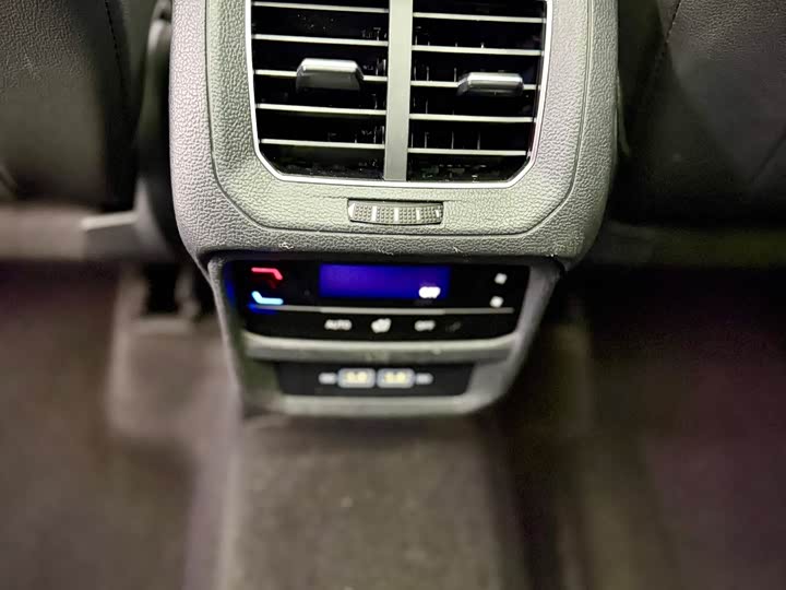 Фото 16 - Volkswagen Tayron