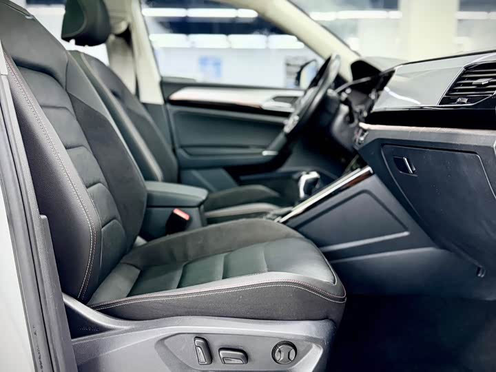 Фото 22 - Volkswagen Tayron