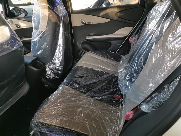 Фото 17 - BYD Dolphin