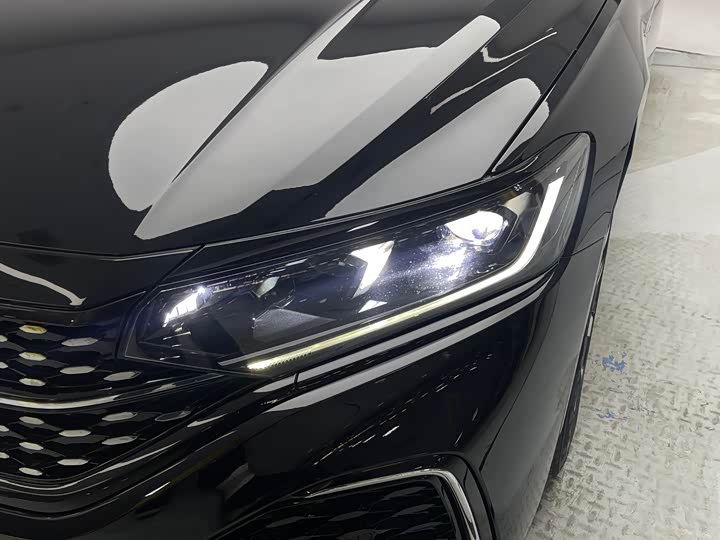 Фото 5 - Volkswagen Passat