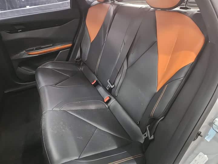 Фото 17 - Changan UNI-V Hybrid