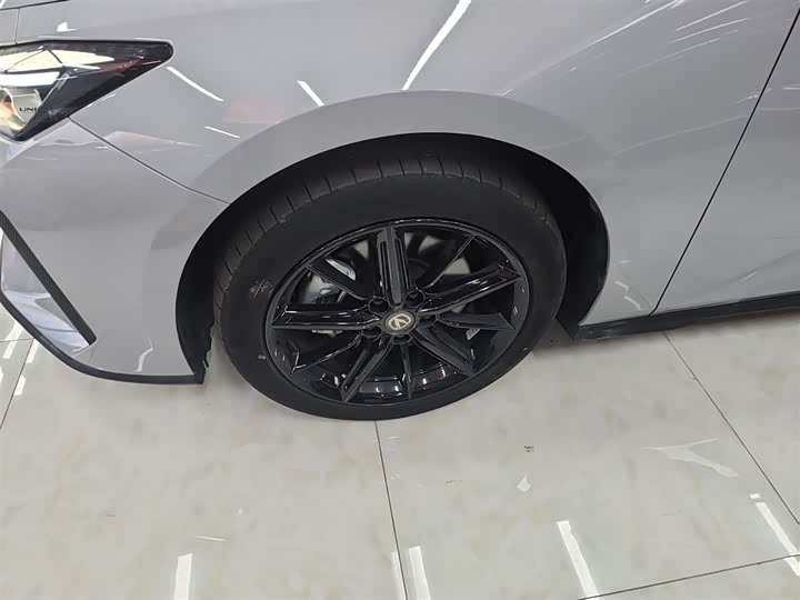 Фото 23 - Changan UNI-V Hybrid