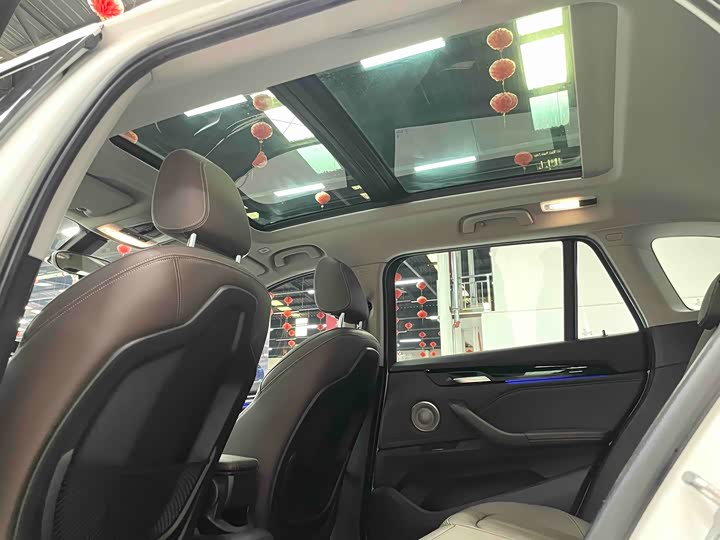 Фото 10 - BMW X1