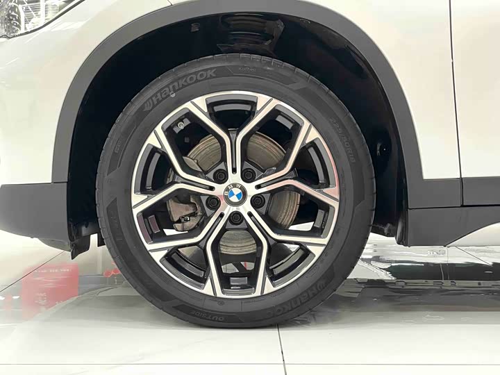 Фото 13 - BMW X1