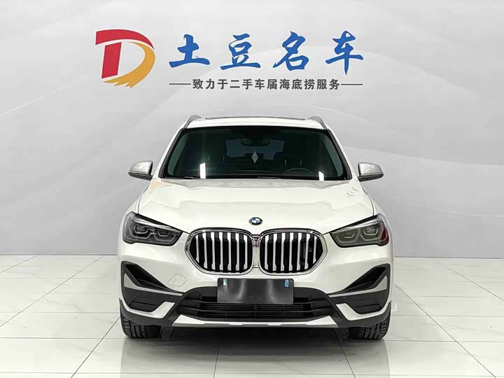 Фото 2 - BMW X1