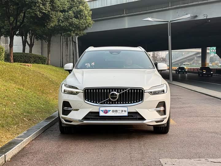 Фото 2 - Volvo XC60