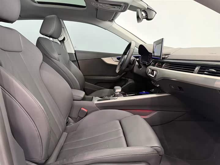 Фото 20 - Audi A5