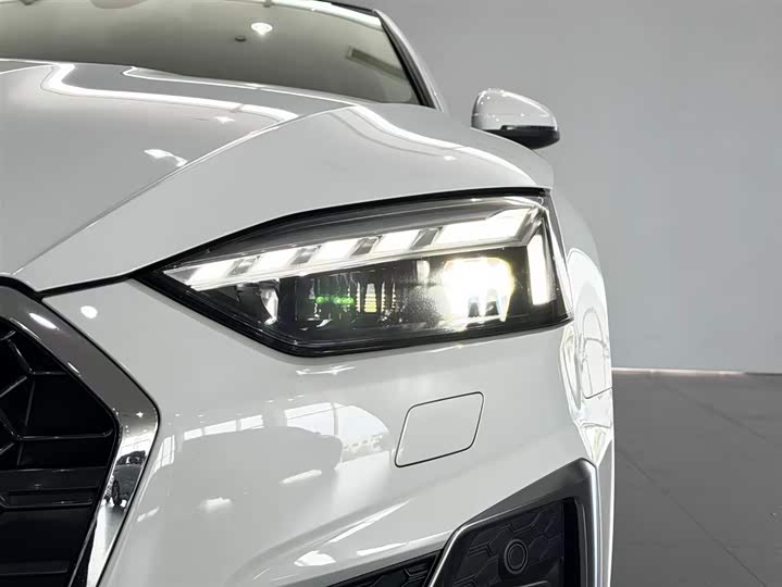 Фото 23 - Audi A5