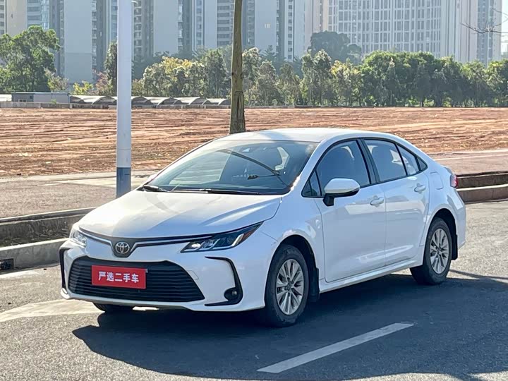 Фото 1 - Toyota Corolla