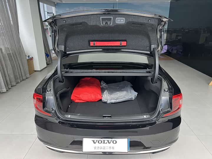 Фото 18 - Volvo S90