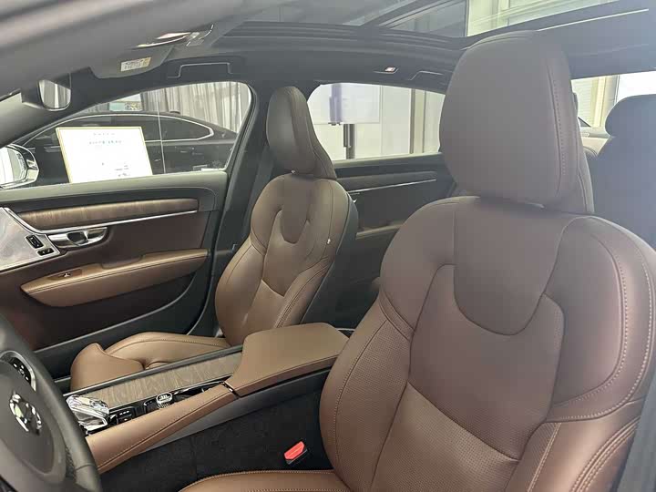 Фото 6 - Volvo S90