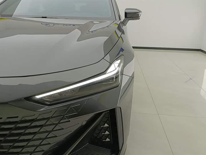 Фото 5 - Changan UNI-V