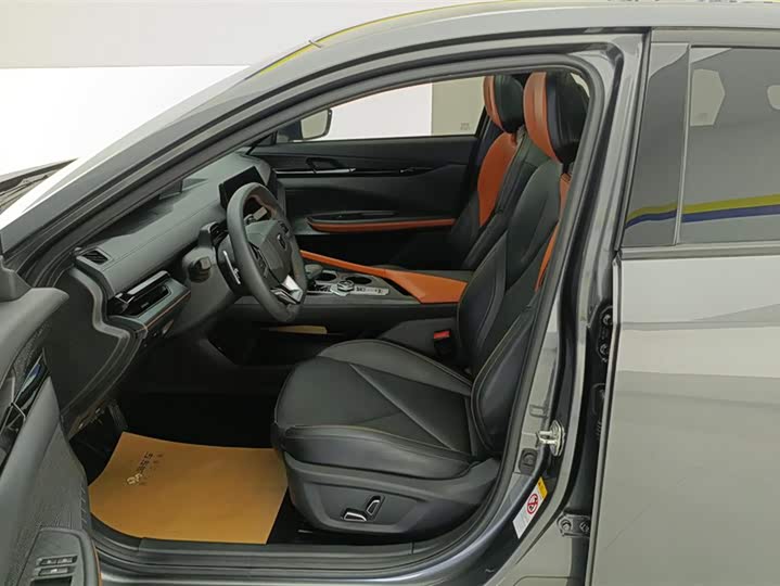 Фото 9 - Changan UNI-V