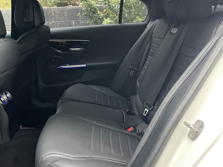 Фото 10 - Mercedes-Benz C-Class