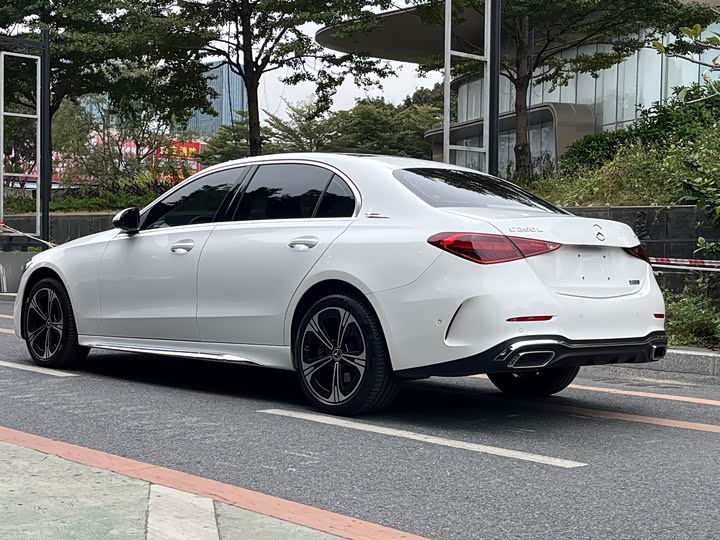 Фото 4 - Mercedes-Benz C-Class