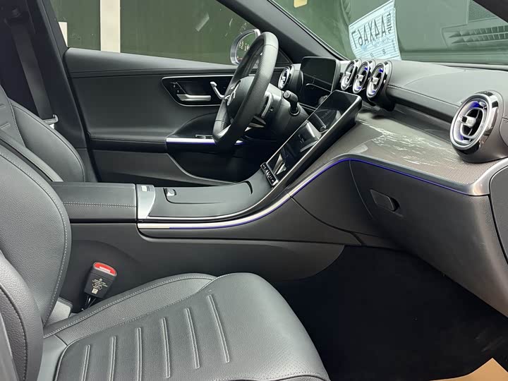 Фото 9 - Mercedes-Benz C-Class