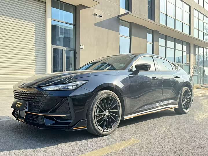 Фото 1 - Changan UNI-V