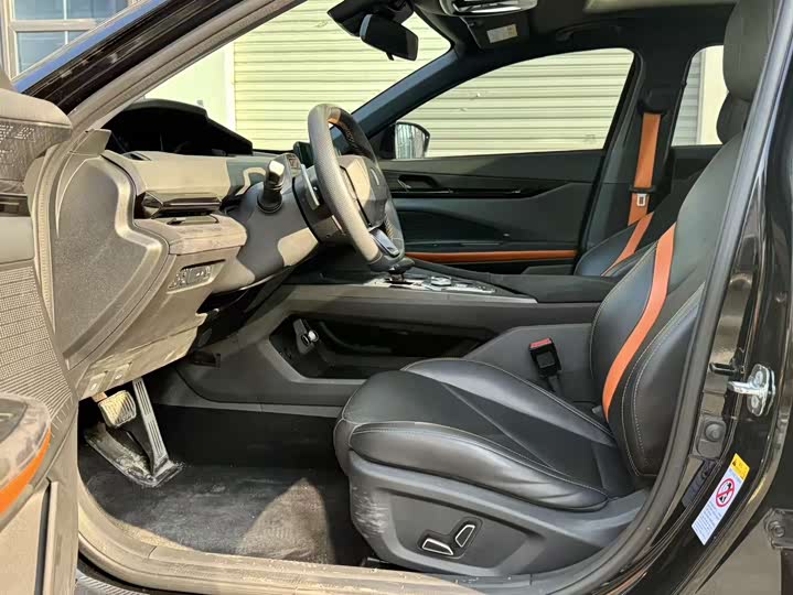 Фото 5 - Changan UNI-V