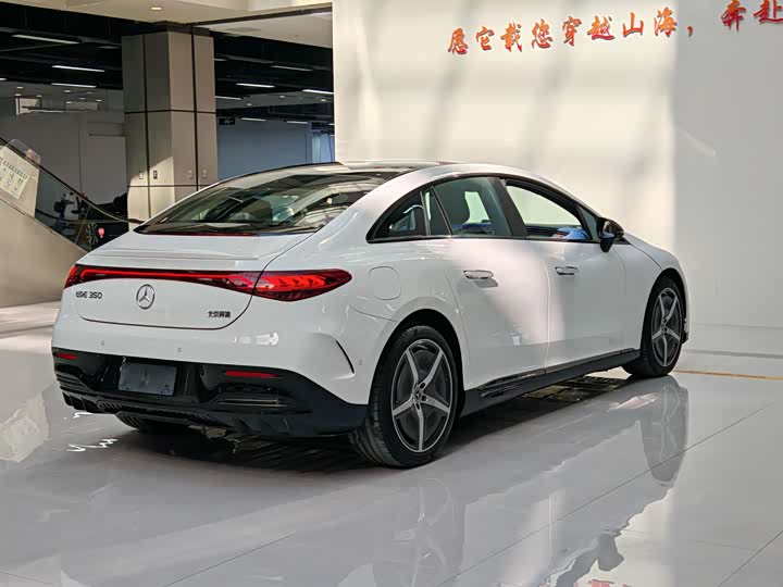 Фото 6 - Mercedes-Benz EQE