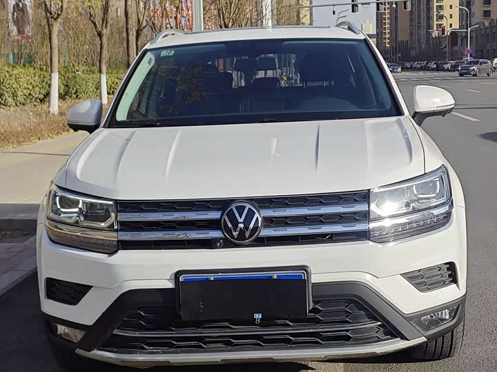 Фото 2 - Volkswagen Tharu