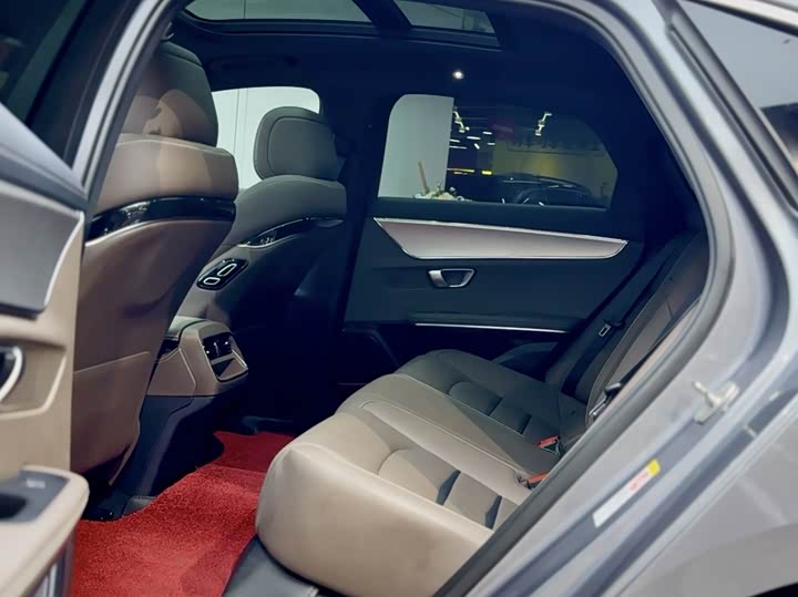 Фото 10 - BYD Han