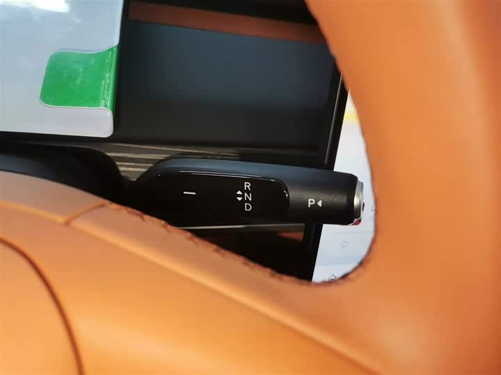 Фото 14 - Nio Onvo L60